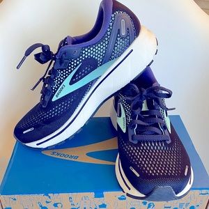 Brooks Ghost 14 Running Shoes Size 8 Wide
